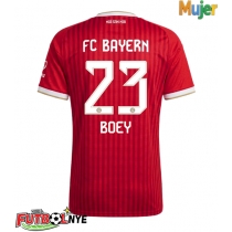 Camiseta Bayern Munich Sacha Boey #23 Primera Equipación para mujer 2026-27 manga corta
